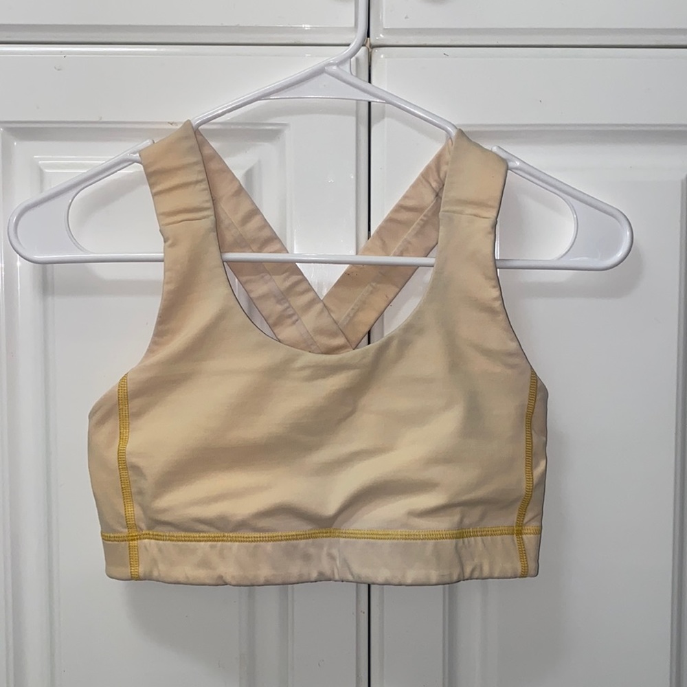 Lululemon Sports Bra (size 6)